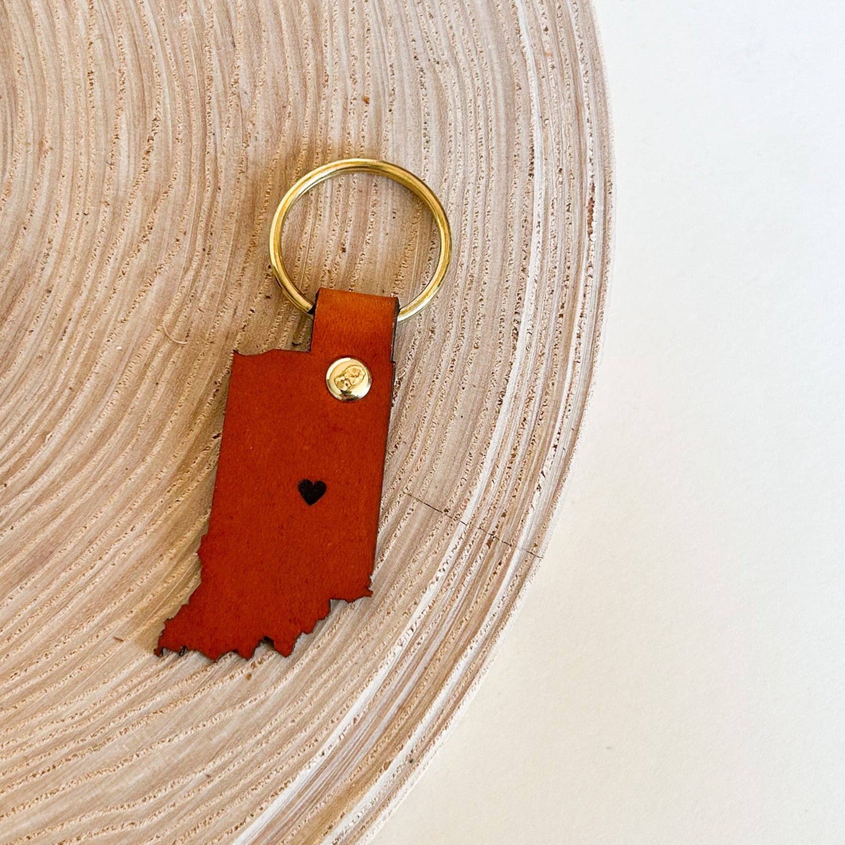Heart in the Middle Indiana Keychain – Indiana Gifts