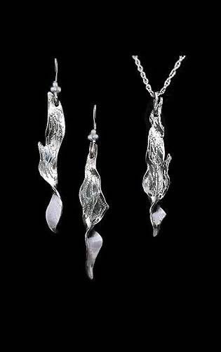 Kelp Earrings and Necklace Set by Jan Peyser
